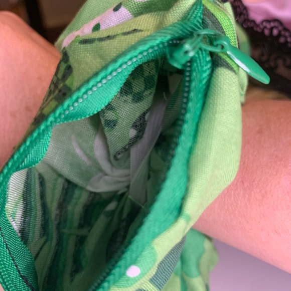 Cotton St Patrick colors hidden pocket scrunchie - Picture 4 of 4